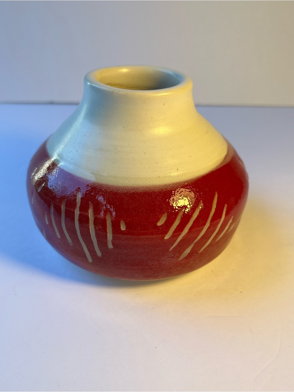Studio Art Pottery Bud Vase Red White Sgraffito Signed Kal 1.18 Boho
